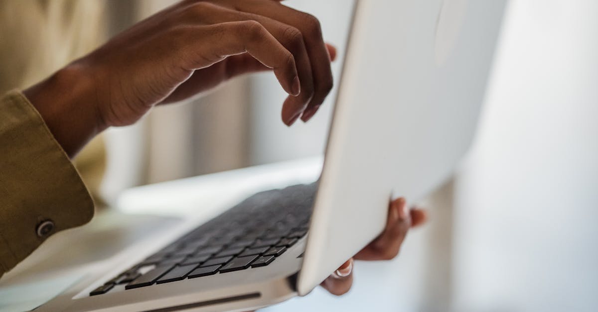 Common Issues with Touchscreen Laptop Screens and Their Solutions